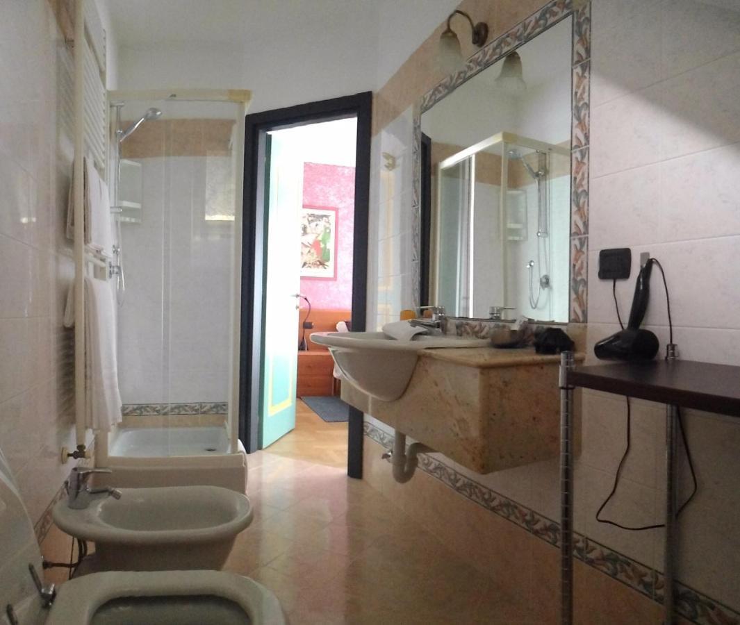 Mini Hotel Wine & Dreams Alba  Habitación foto